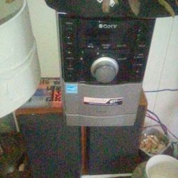 Sony Home Stereo+Speakers & Bluetooth Spkrs + Water Resistant 