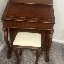 $20 Secretary Desk & stool 