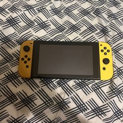 Rare Let’s go Pikachu Nintendo switch console