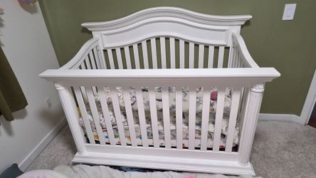 Free baby crib
