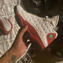 Air Jordan 13 Cherry 