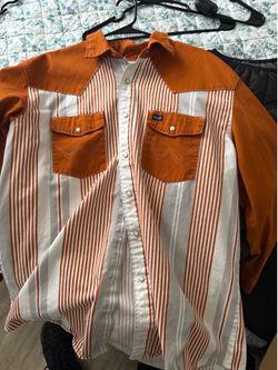 Wrangler button up “ Texas “