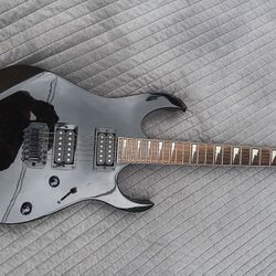 Guitar Electric Ibanez  Gio Black Color  Nice Guitar Bag. 