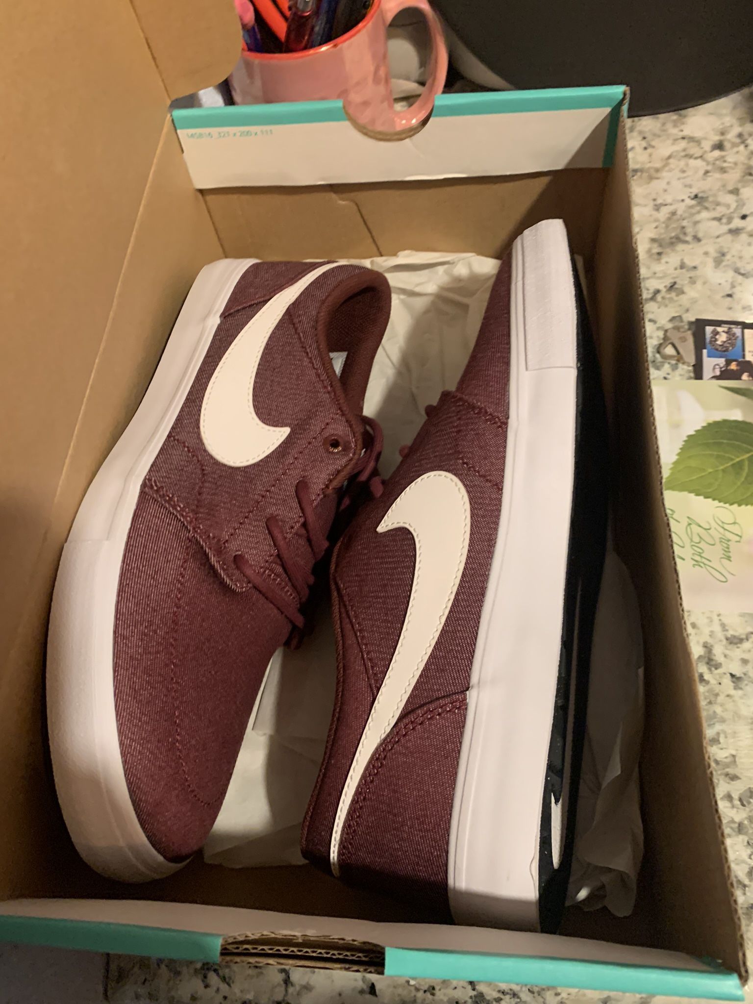 NIKE SHOES