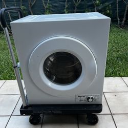 Magic Chef  MODEL MCSDRY1S Compact Electric Dryer… 26”Height By 24” Wide By 15” Deep…In Good Working Condition…$225