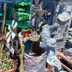 Concrete And Fiberglass  Fountain ⛲️  75$ Great Price