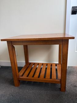 Ethan Allen Solid Wood Side / End Table