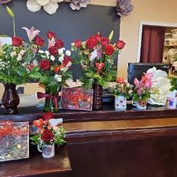 Valentines Day Gifts And Flowers 