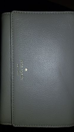 Kate Spade beige wallet! New with tags