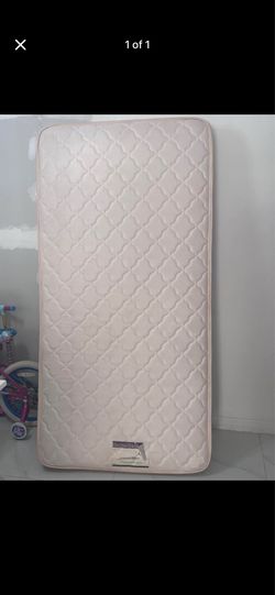 Twin Mattress (7” height )