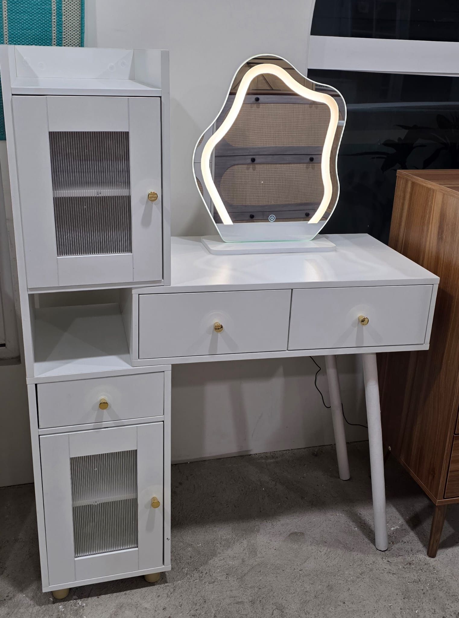 Makeup Vanity Desk with LED Cloud Mirror & Storage, Dressing Table with 3 Light Modes, 3 Drawers & 4 Cabinets, Retractable Desktop Design, Space-Savin