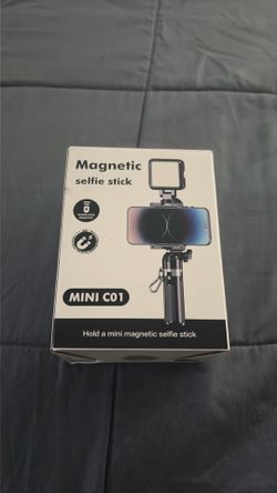 Magnetic selfie stick