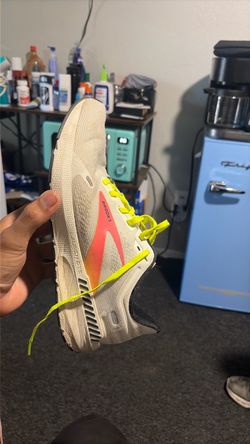 Brooks Men size 9.5