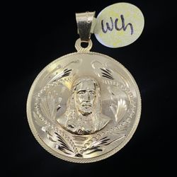 $850 Yellow Gold Sacred Heart of Jesus Corazón Sagrado de Jesus Charm Pendant