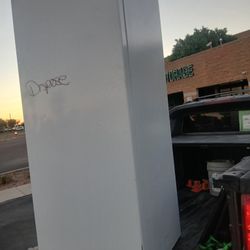 Used refrigerator—works perfectly well.