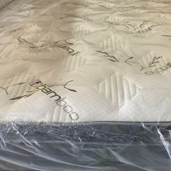 Brand New Pillow Top Queen Size Mattress 