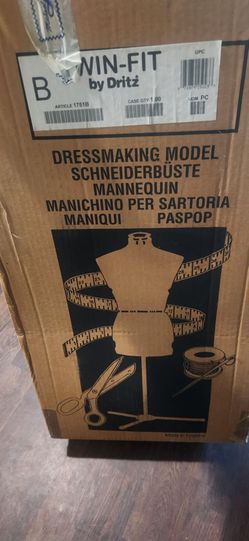 Twin-Fit Mannequin