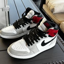Jordan 1 Retro High Light Smoke Grey Size 5.5Y