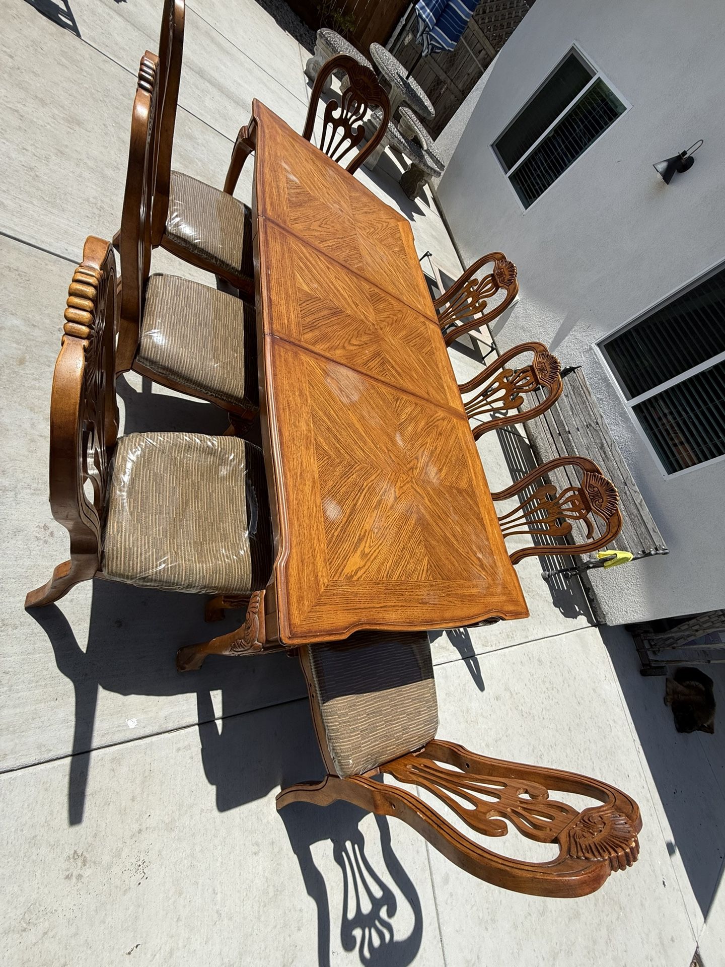 Dinning Table For Sale