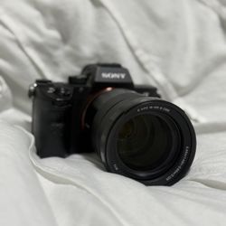 Sony A7III Bundle 