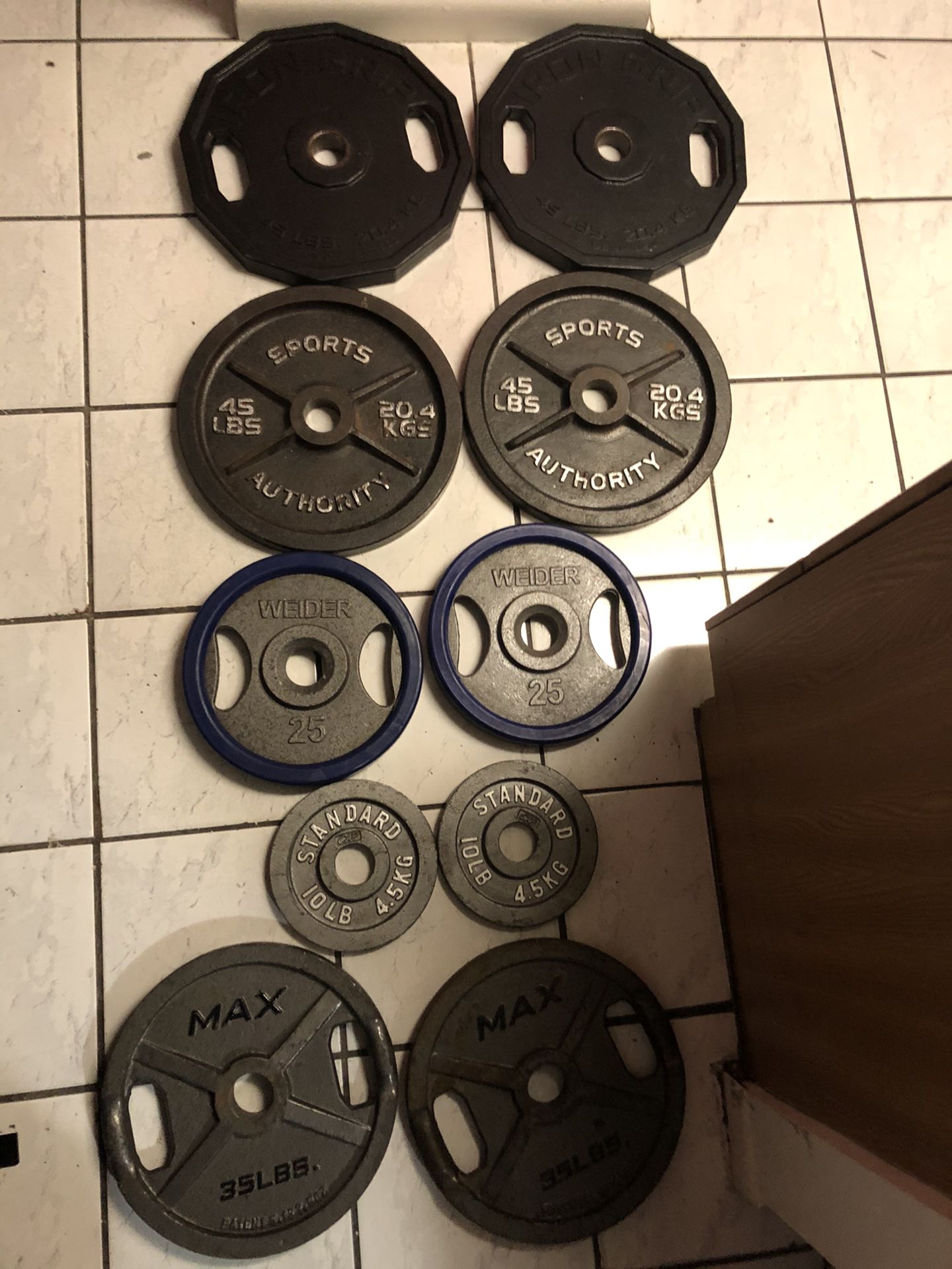 320 lbs Olympic weight plates, pesas, dumbbell , barbell , weights