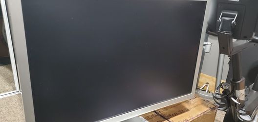 30" Apple Monitor In Excellent Conditon .