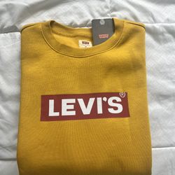 Brand New Levi’s Crew Neck 