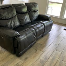 Leather Reclinable  Couch