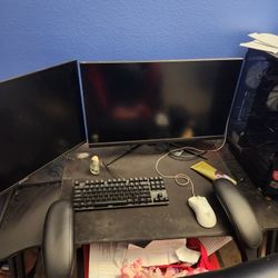 Complete Computer With Monitors