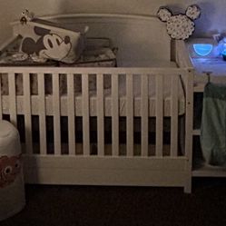 White Baby Crib With Mattress
