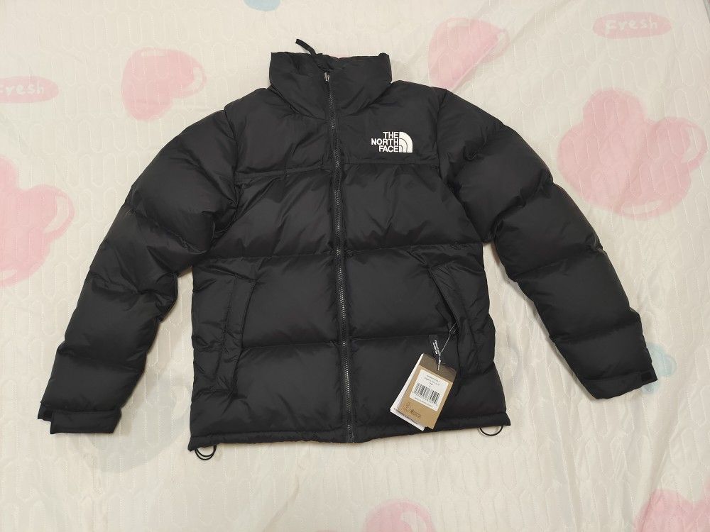 The North Face 1996 Retro Nuptse 700 Fill Packable Jacket
Recycled TNF Black