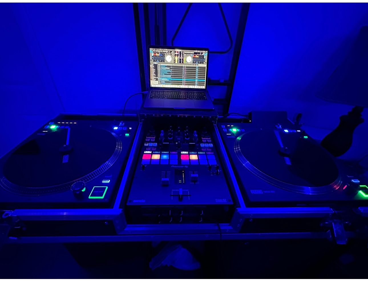 DJ SET UP includes two top makies 15’s powered 1 18 sub powered