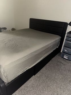 Bed frame queen size