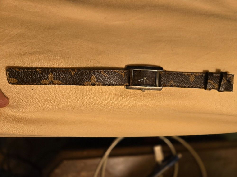 Louis Vitton Watch