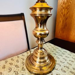 Pair of elegant Vintage Stiffel Hollywood Regency and Mid-Century Brass Modern aesthetics