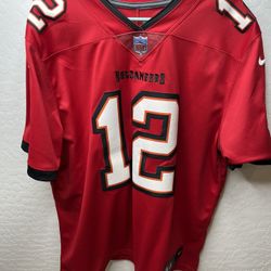 Nike Red Tampa Bay Buccaneers Tom Brady Stitched Jersey Size XL