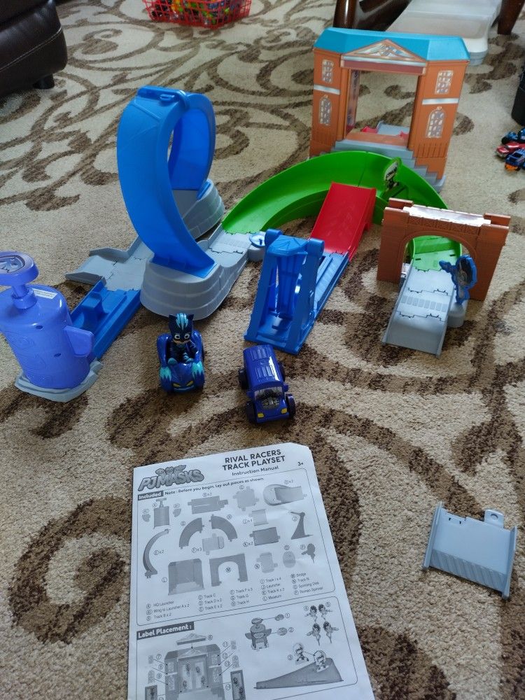 PJ Masks Rival Racers Track Playset With Cat Boy Figurine