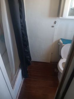 Rv De Venta Papeles En Mano Para Vivir Nesesita Arreglo O La Pueden Usar Para Storage