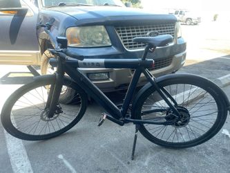 Bird Adult A Frame 28" Step Over Electric Hybrid Bike - Black: Aluminum Frame, 20 mph Max Speed
2.5