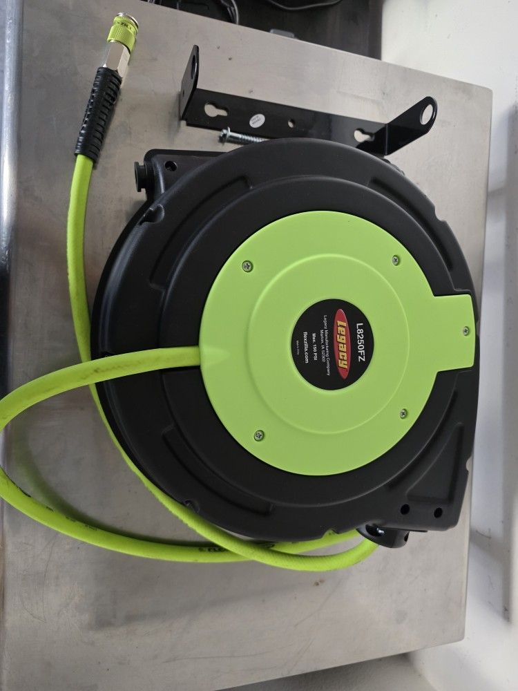 Like New Flexzilla Hose Real 50ft 3/8