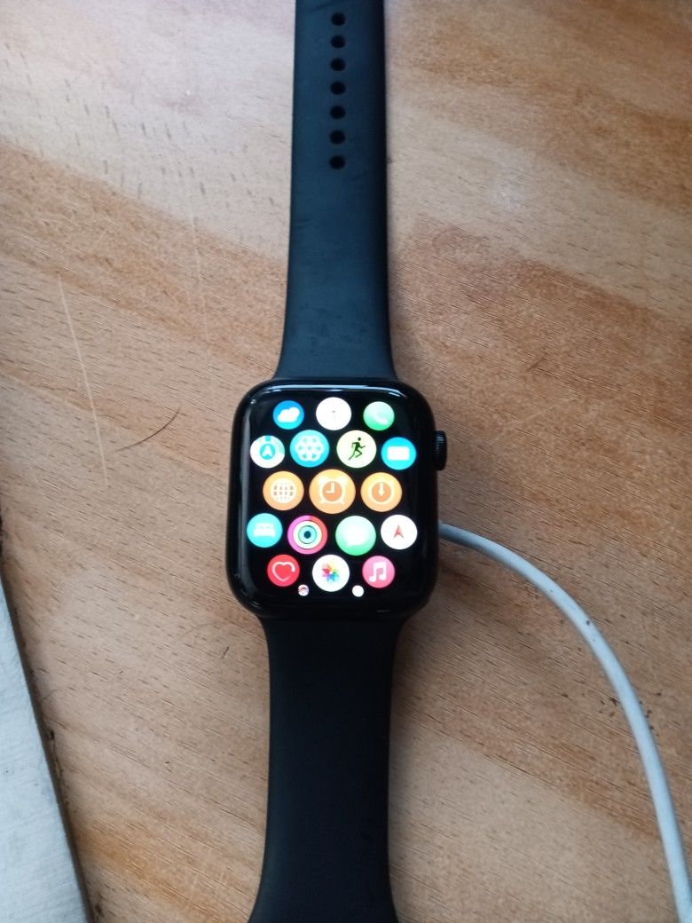 Apple Watch Series 8