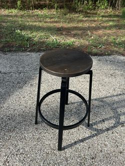 Adjustable Height Counter/Bar Stool
