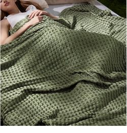 Bedsure Cooling Waffle Blanket