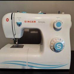 Singer Simple Sewing Machine In Good Condition
