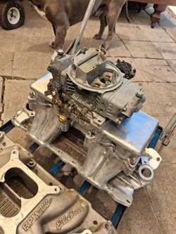 WEIAND HI-RAM INTAKE MANIFOLD WITH HOLLEY CARB FOR CHEVY SB!!! 475$
