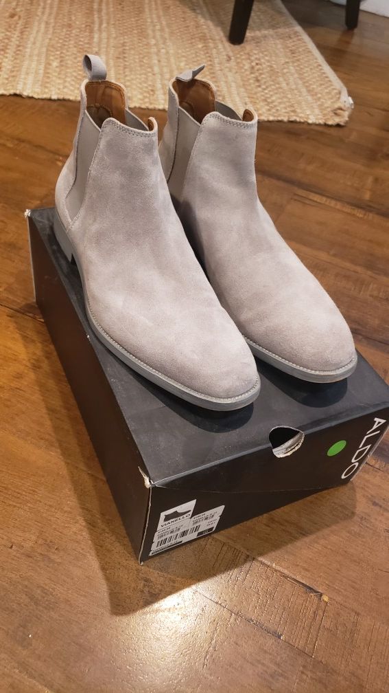 ALDO Vianello - Grey Suede Chelsea Boots | SZ 10 US