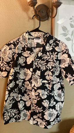 New Old Navy Floral Button-Up Short Sleeve Shirt