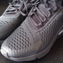 Nike Air Max 270