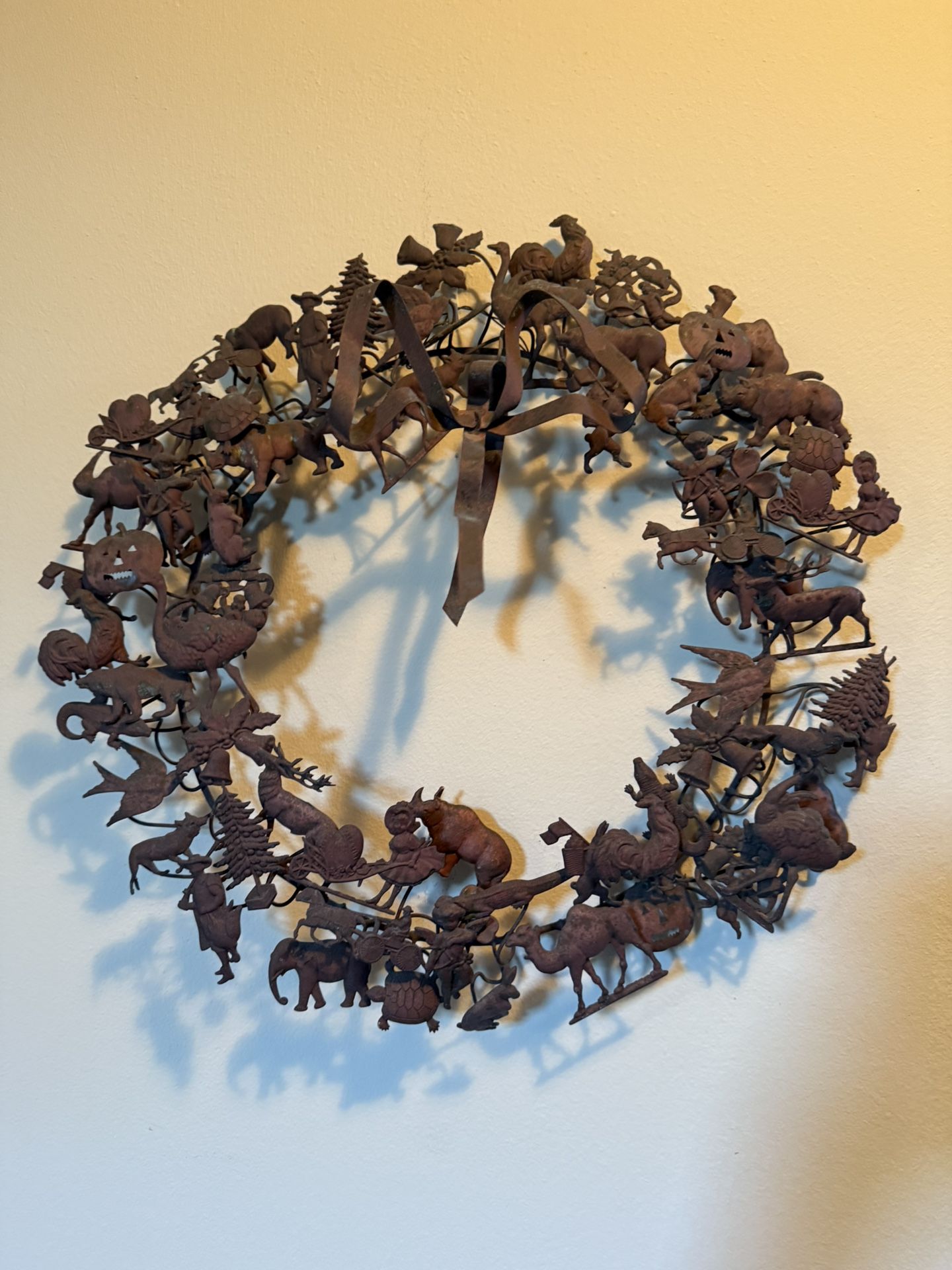 Vintage Dresden Wreath Petite Choses 70 Brass Pieces