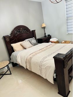 Queen bedroom set